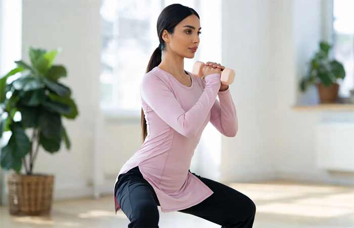 تمرینات ورزشی ورزش با دمبل در خانه