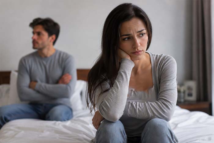 کاهش صمیمیت عاطفی و فیزیکی در رابطه اصلی